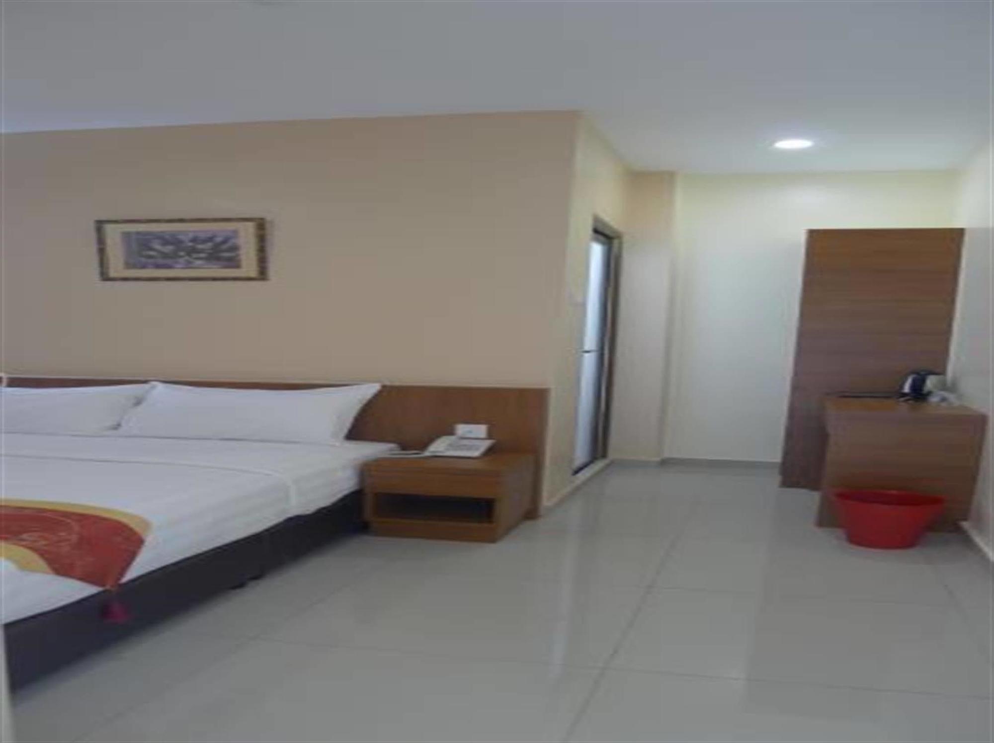 Hotel Zamburger Lamb Special Malacca Exterior foto